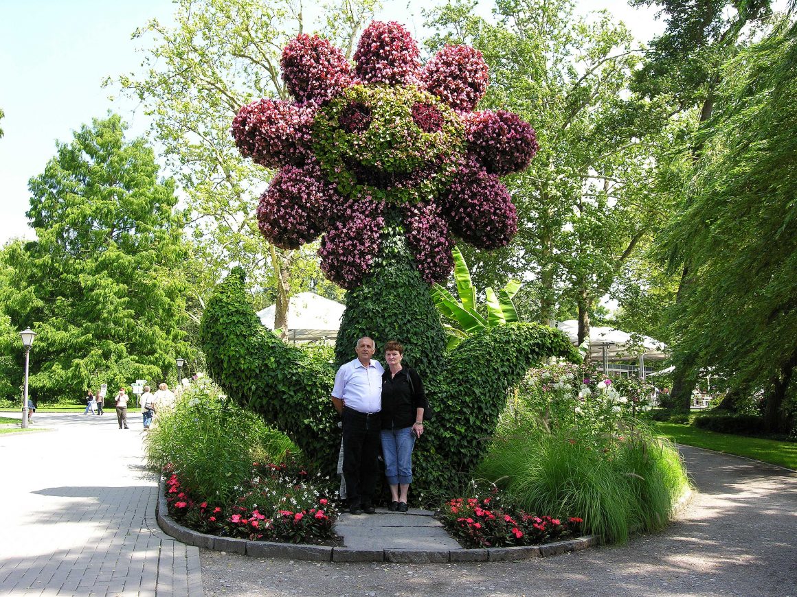 Pohodništvo, izleti in druženja ter samopomoč